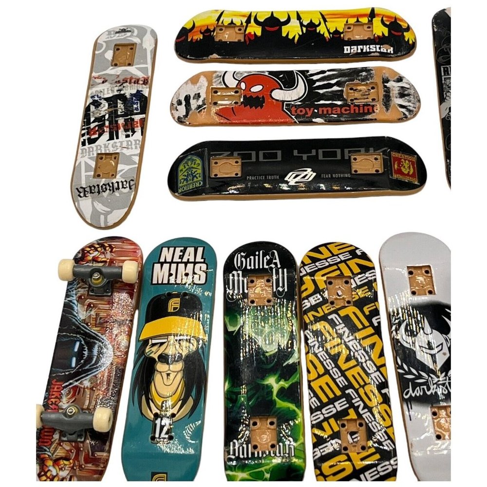 TECH DECK FINGER/SKATEBOARD LOT 11 Boards 2 Complete JAKE BROWN WORLD INDUSTRIES - Picture 4 of 6